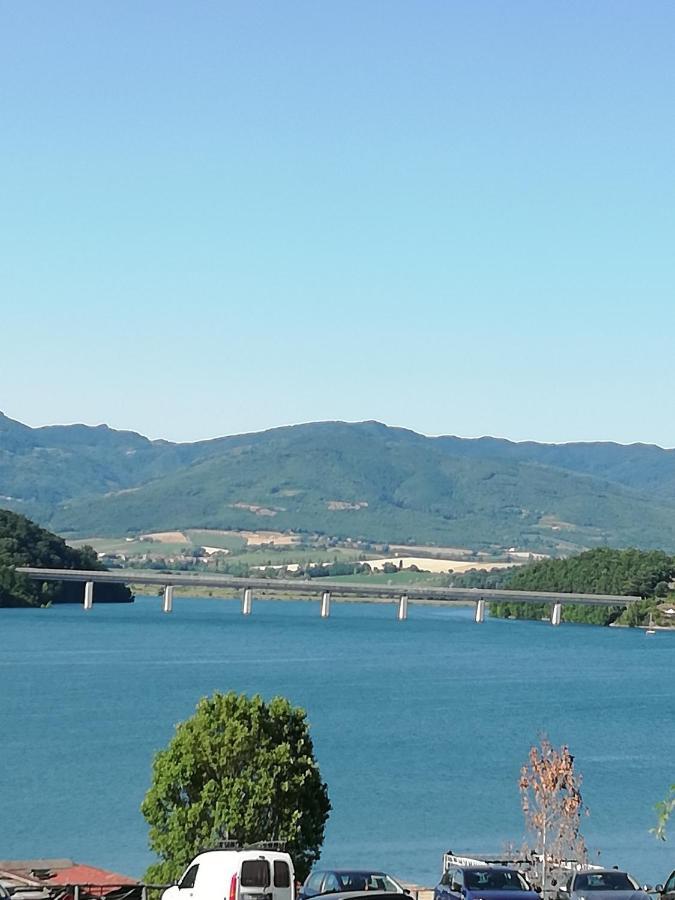 Il Lago Del Mugello B&B Барберино-ди- Муджелло Экстерьер фото