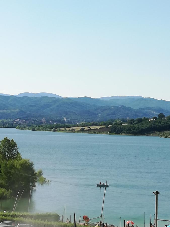 Il Lago Del Mugello B&B Барберино-ди- Муджелло Экстерьер фото